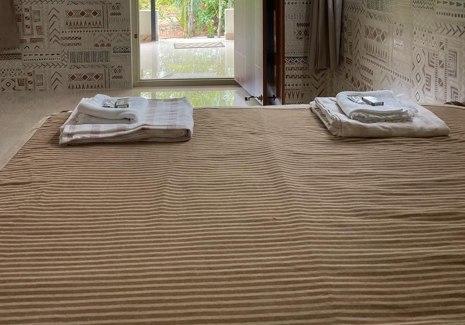 budget resort in Aliyar